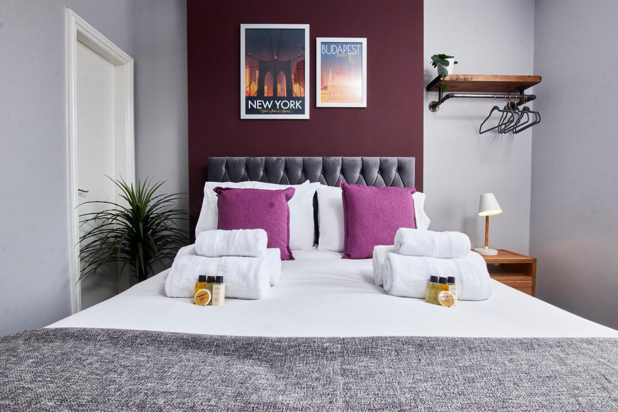 Delven House- Serviced Apartments Castle Donington Exterior photo