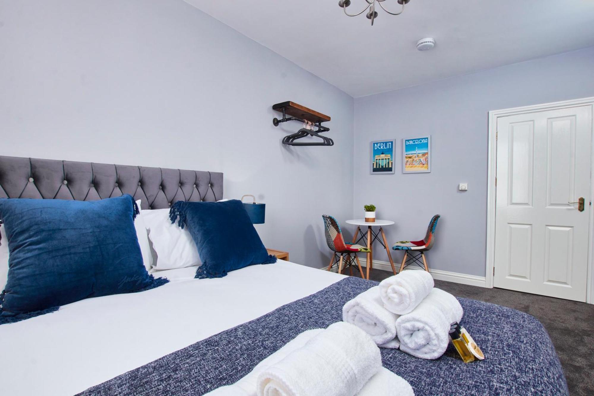 Delven House- Serviced Apartments Castle Donington Exterior photo