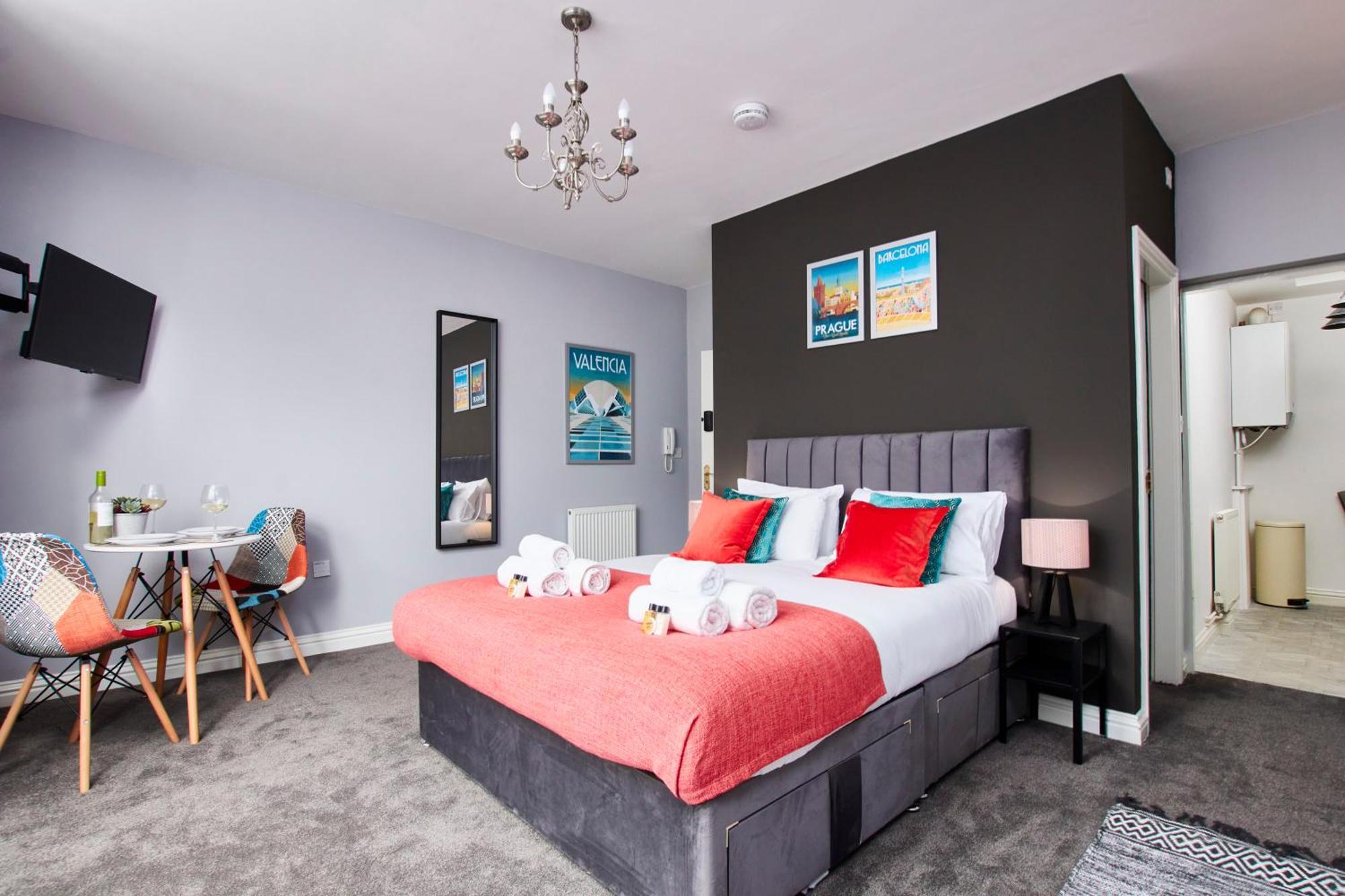 Delven House- Serviced Apartments Castle Donington Exterior photo